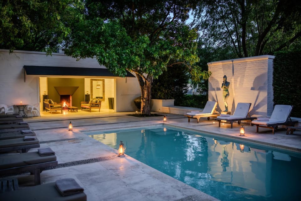 Property building, Pool view, Swimming pool, sunbed