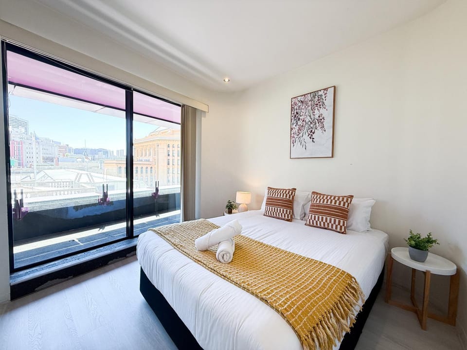 QV Spacious 2BR APT CityCentre State Library Apartment in Melbourne
