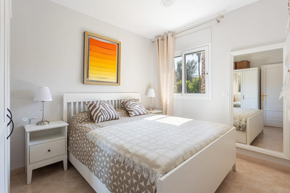 Bed, Photo of the whole room, Bedroom, wardrobe