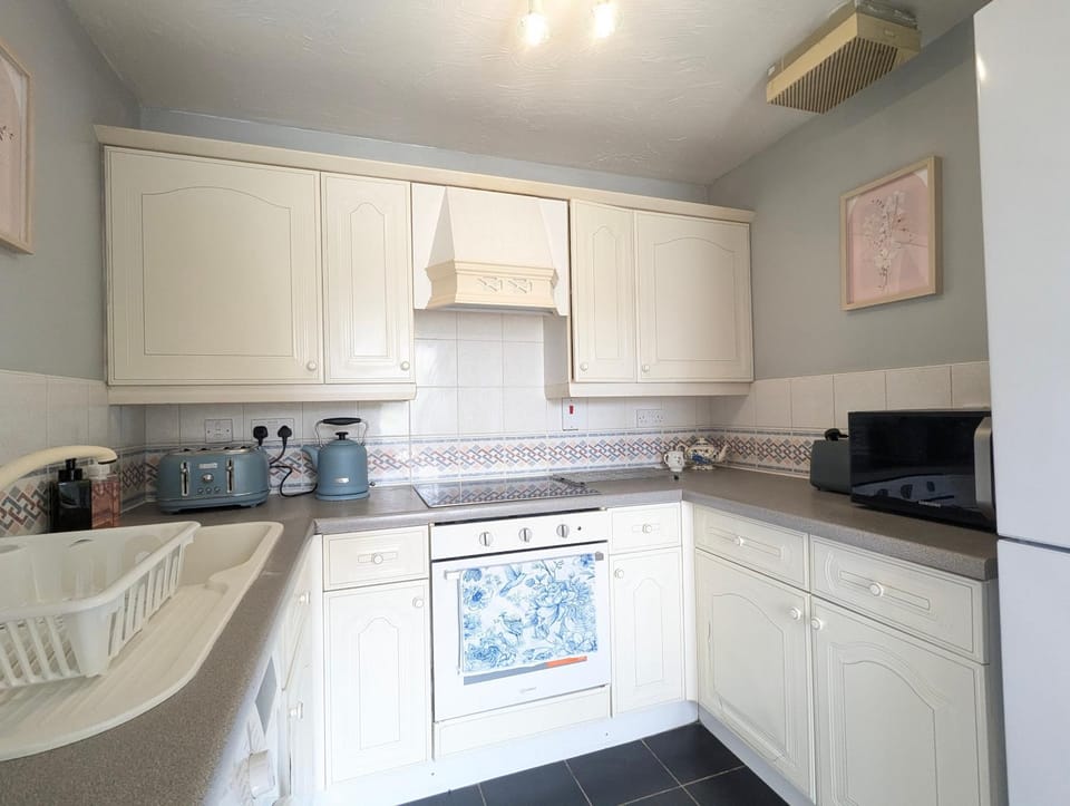 Vintage 2-Bed City Centre Gem Free Parking Apartment in Liverpool