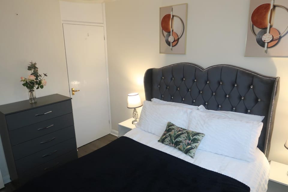 Bed, Bedroom, wardrobe