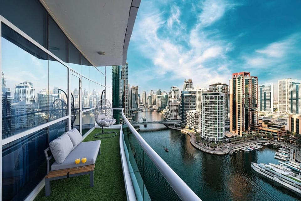 Panoramic Marina View - 1BR - Walk to the beach Apartment in Dubai