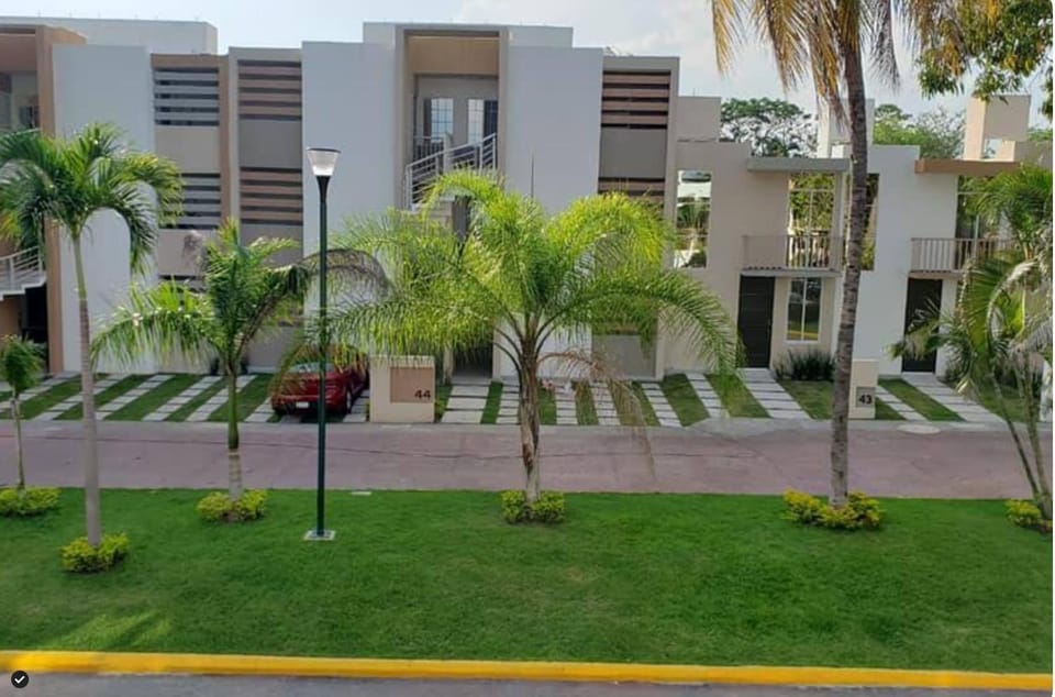 Patio, Balcony/Terrace