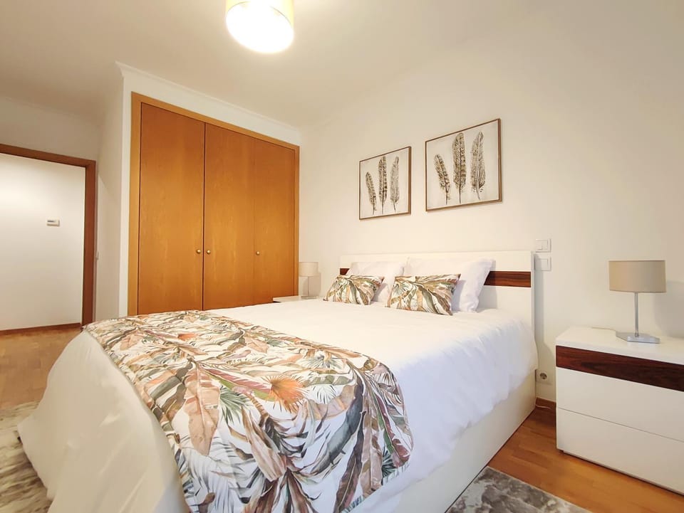 Bed, Bedroom, heating, wardrobe