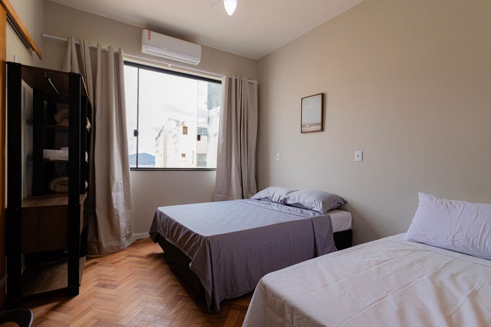 Bed, Bedroom, air conditioner