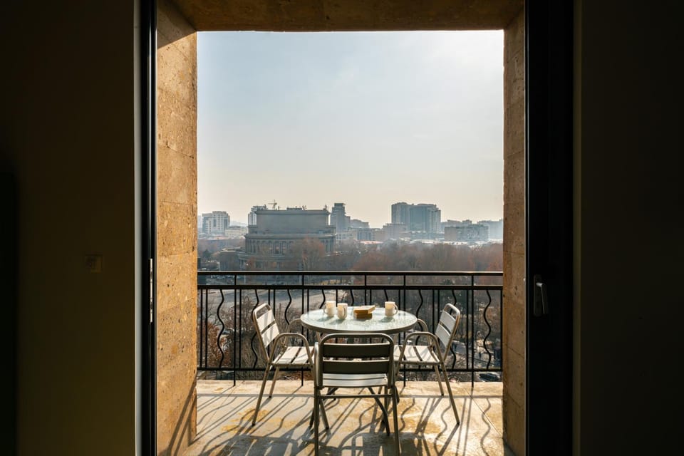 Day, View (from property/room), Balcony/Terrace, City view