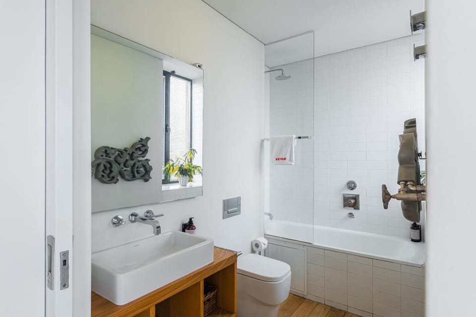 Bathroom, Bath, towels