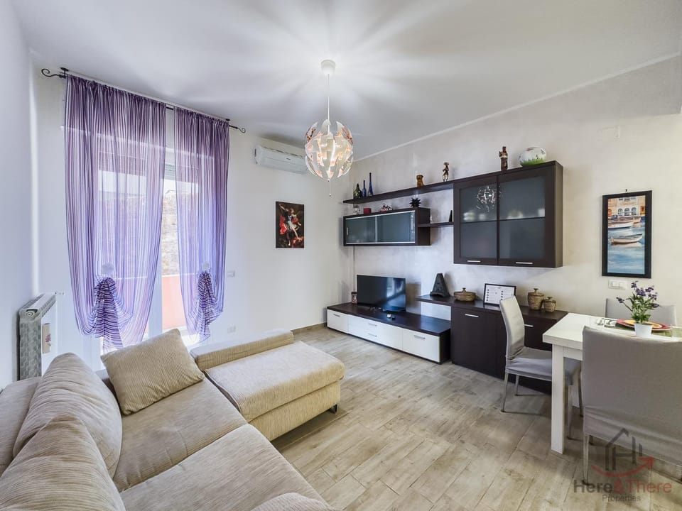 TV and multimedia, Living room, Seating area, air conditioner, air conditioner