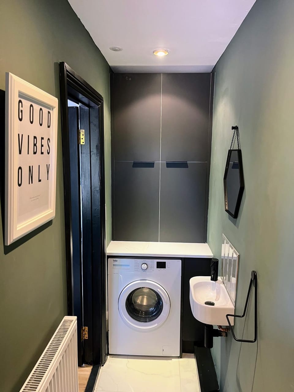 Toilet, Bathroom, washing machine