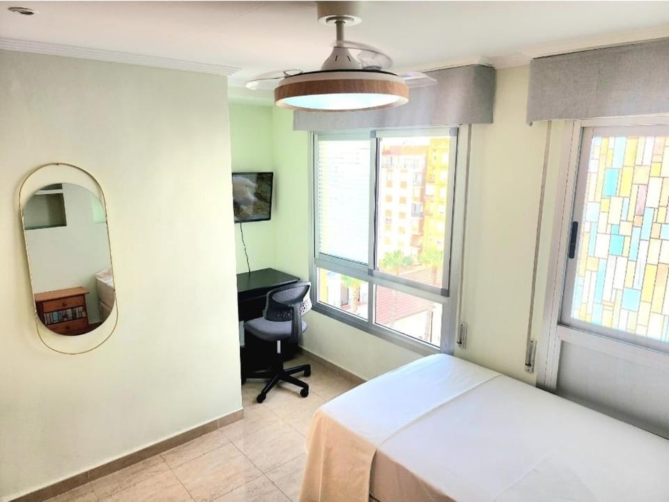 TV and multimedia, Photo of the whole room, Bedroom