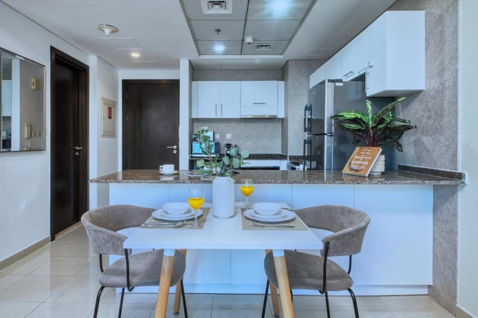 Waterfront 1BR - Marina Views - Walk to Beach & Mall Apartment in Dubai