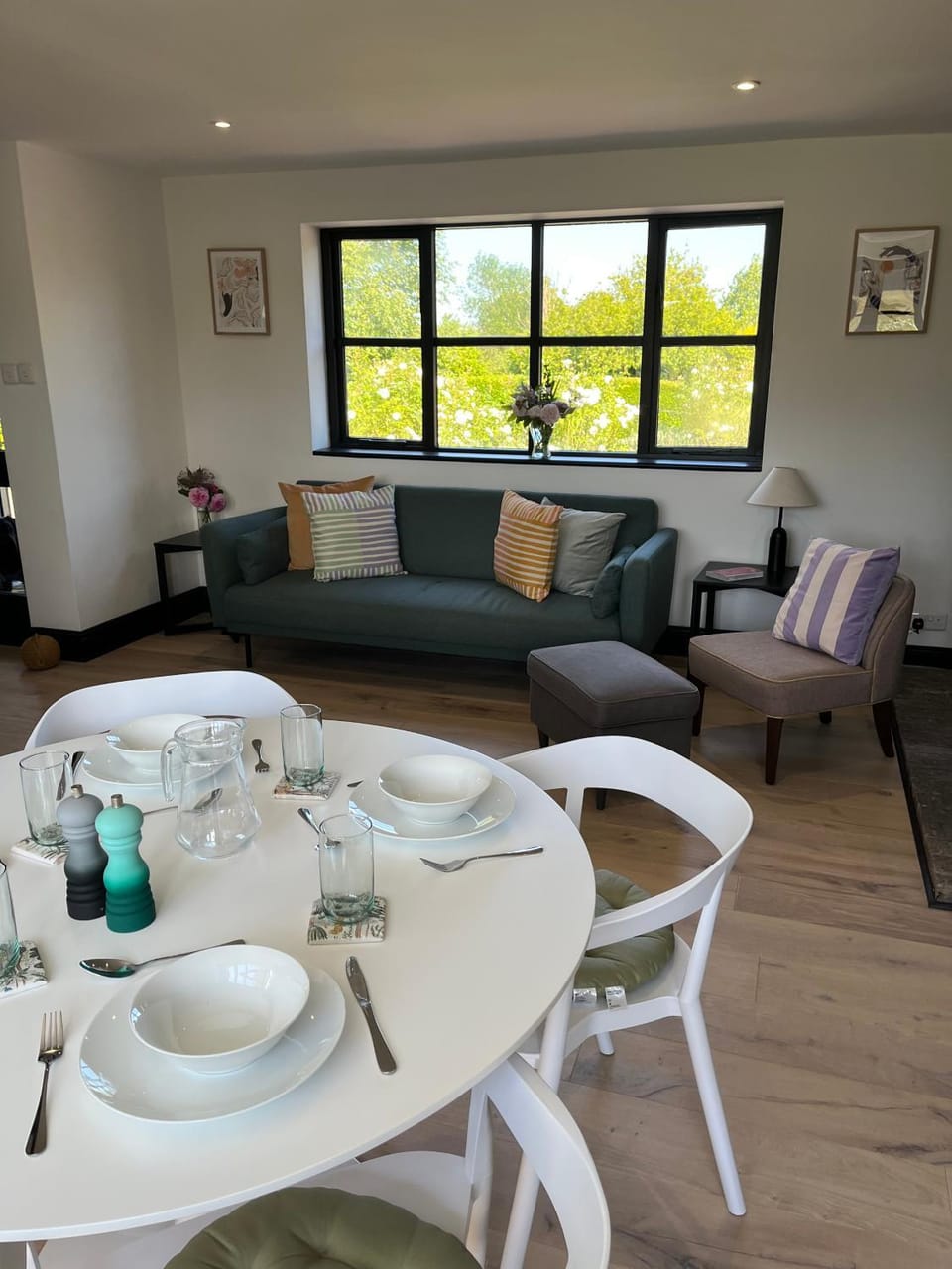 Living room, Dining area