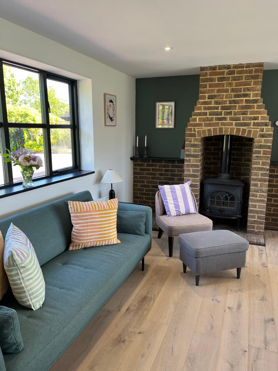 Living room, Seating area, fireplace