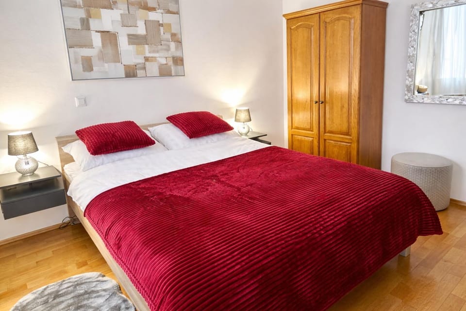 Bed, Bedroom, wardrobe