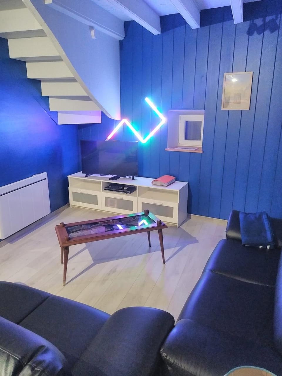 Communal lounge/ TV room, TV and multimedia, Living room