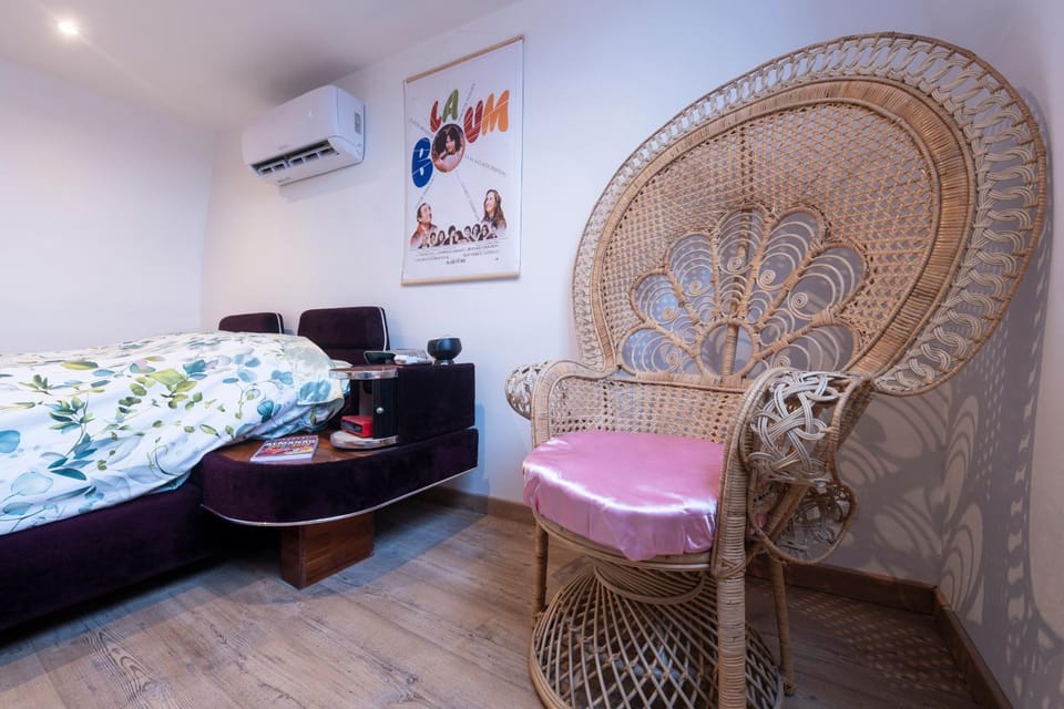 Loveroom, Les années 80, clim , chez nounours Apartment in Hauts-de-France