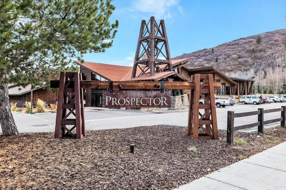 Charming Park City Loft and View at Prospector House in Park City