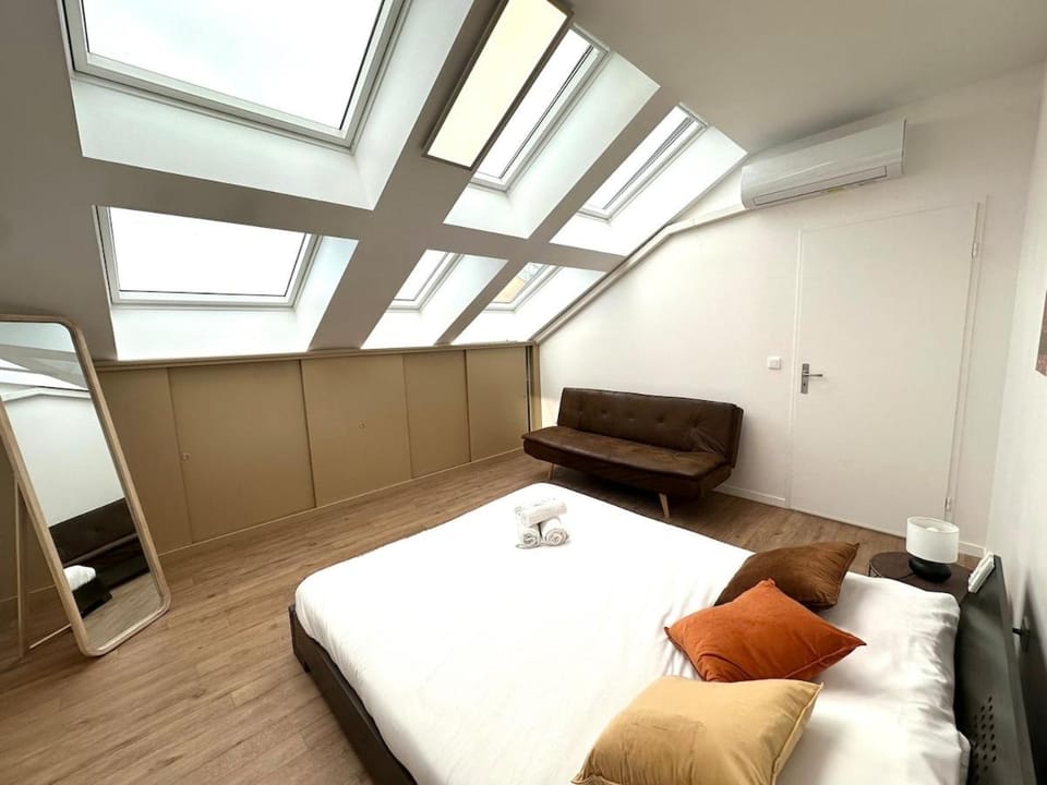 Rooftop duplex 2 steps from Paris Apartment in Vitry-sur-Seine