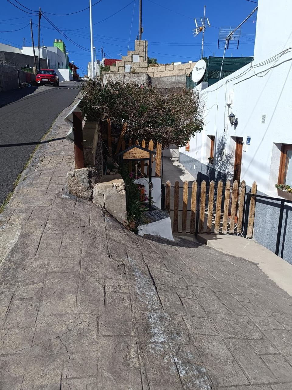 Facade/entrance, Neighbourhood, Lobby or reception, Street view