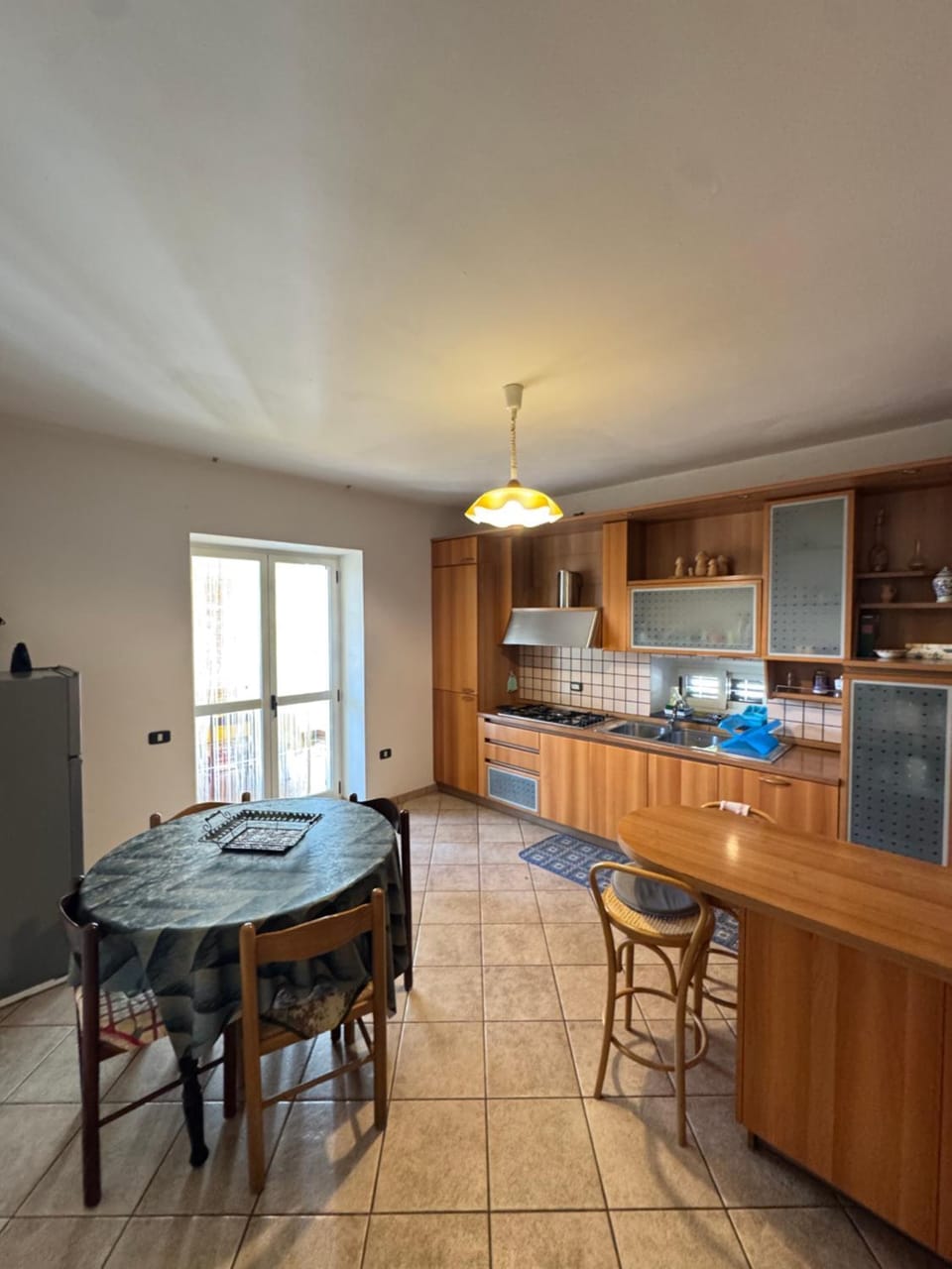 Kitchen or kitchenette, Dining area, oven, stove