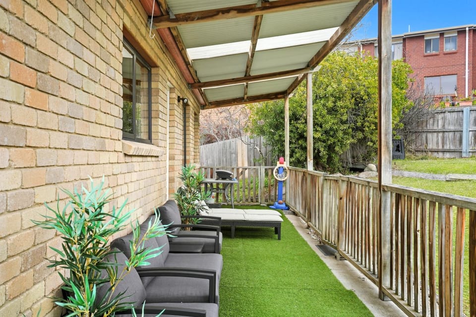 Seating area, Inner courtyard view