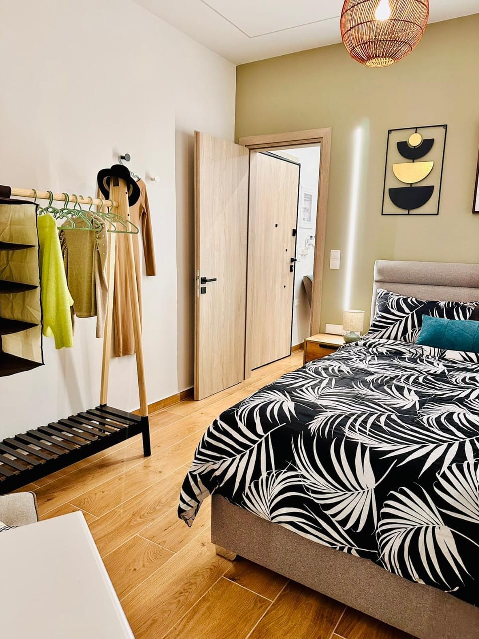 Bed, Photo of the whole room, Bedroom, Guests, wardrobe