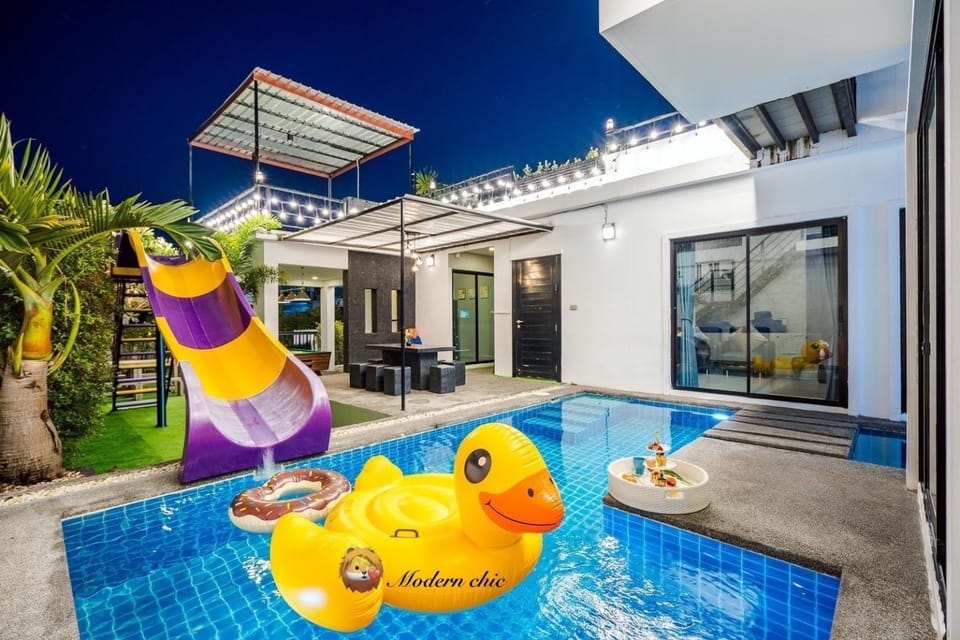 Modern chic Villa in Hua Hin District