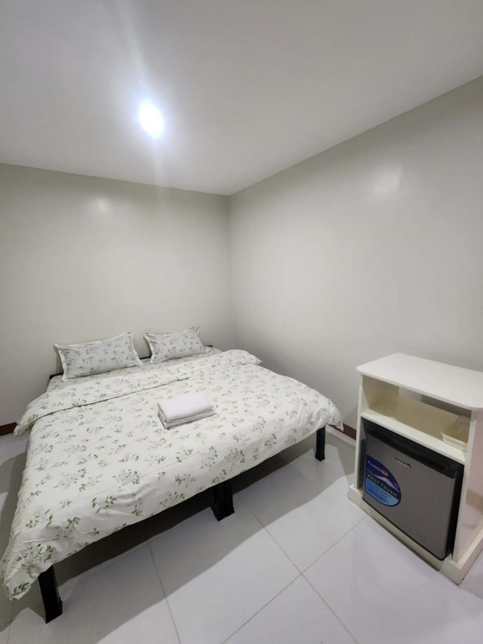 Paradise Guesthouse Bed and Breakfast in Central Visayas