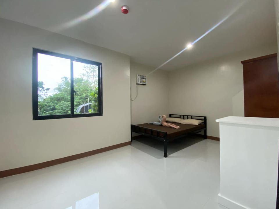 Paradise Guesthouse Bed and Breakfast in Central Visayas