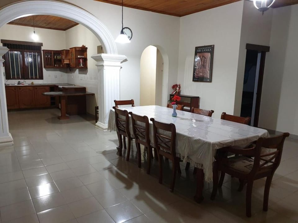 Heritage Bungalow Hikkaduwa Villa in Hikkaduwa