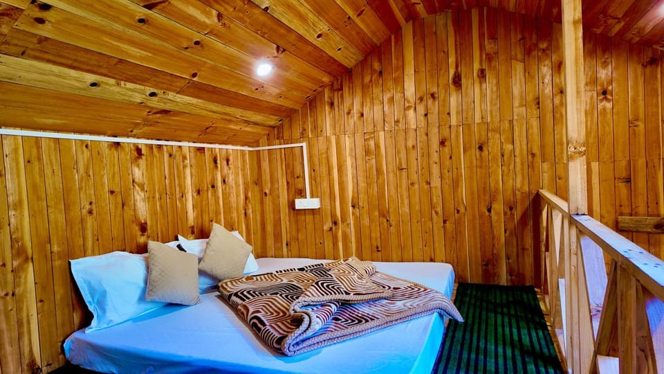 Living room, Photo of the whole room, Seating area, Bedroom