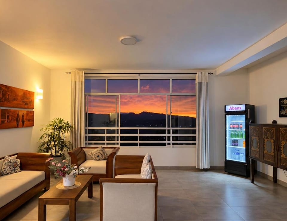 Communal lounge/ TV room, Natural landscape, Living room, Seating area, Dining area, Evening entertainment
