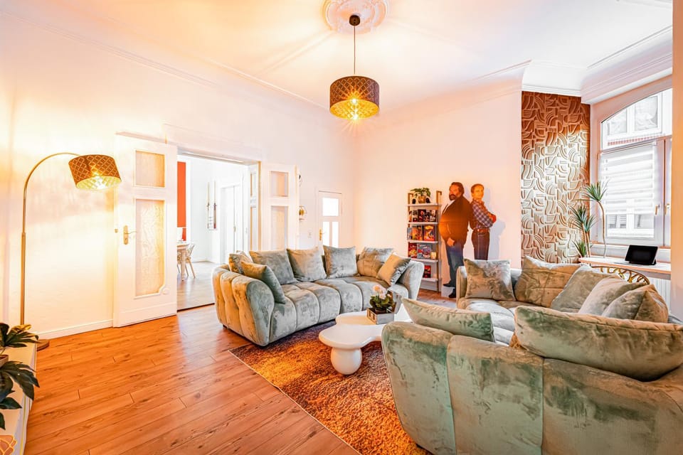 Communal lounge/ TV room, TV and multimedia, Living room, Seating area