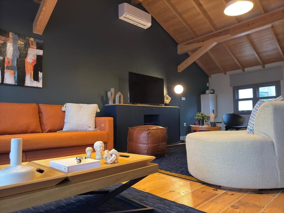 Communal lounge/ TV room, Seating area