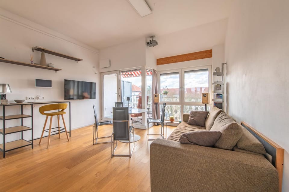 Stylish Loft Apartment with Designer Bathroom & Balcony Apartment in Berlin