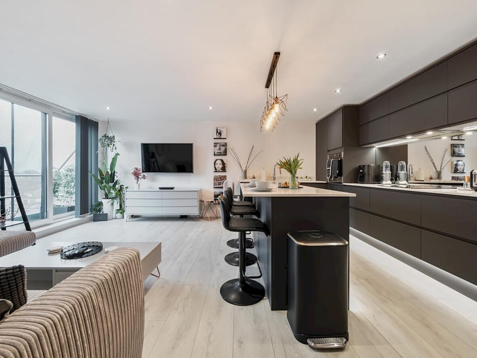 TV and multimedia, Kitchen or kitchenette, Living room, Other, Evening entertainment