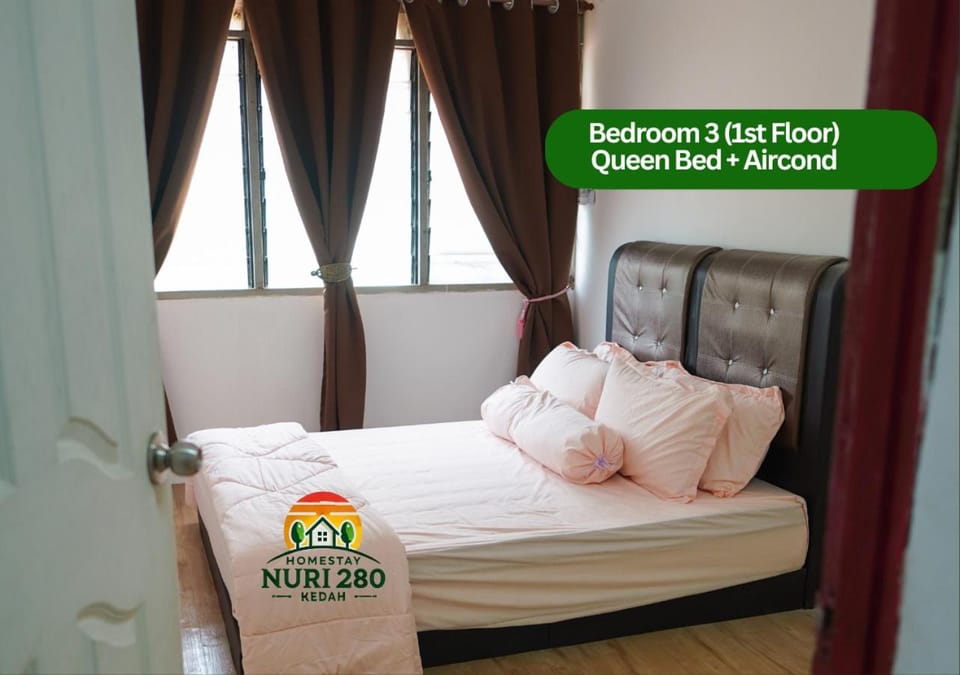 Bedroom, air conditioner