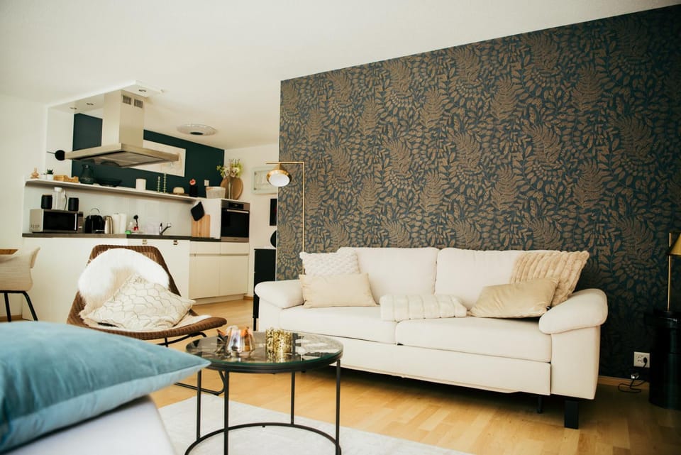 Kitchen or kitchenette, Living room, Seating area