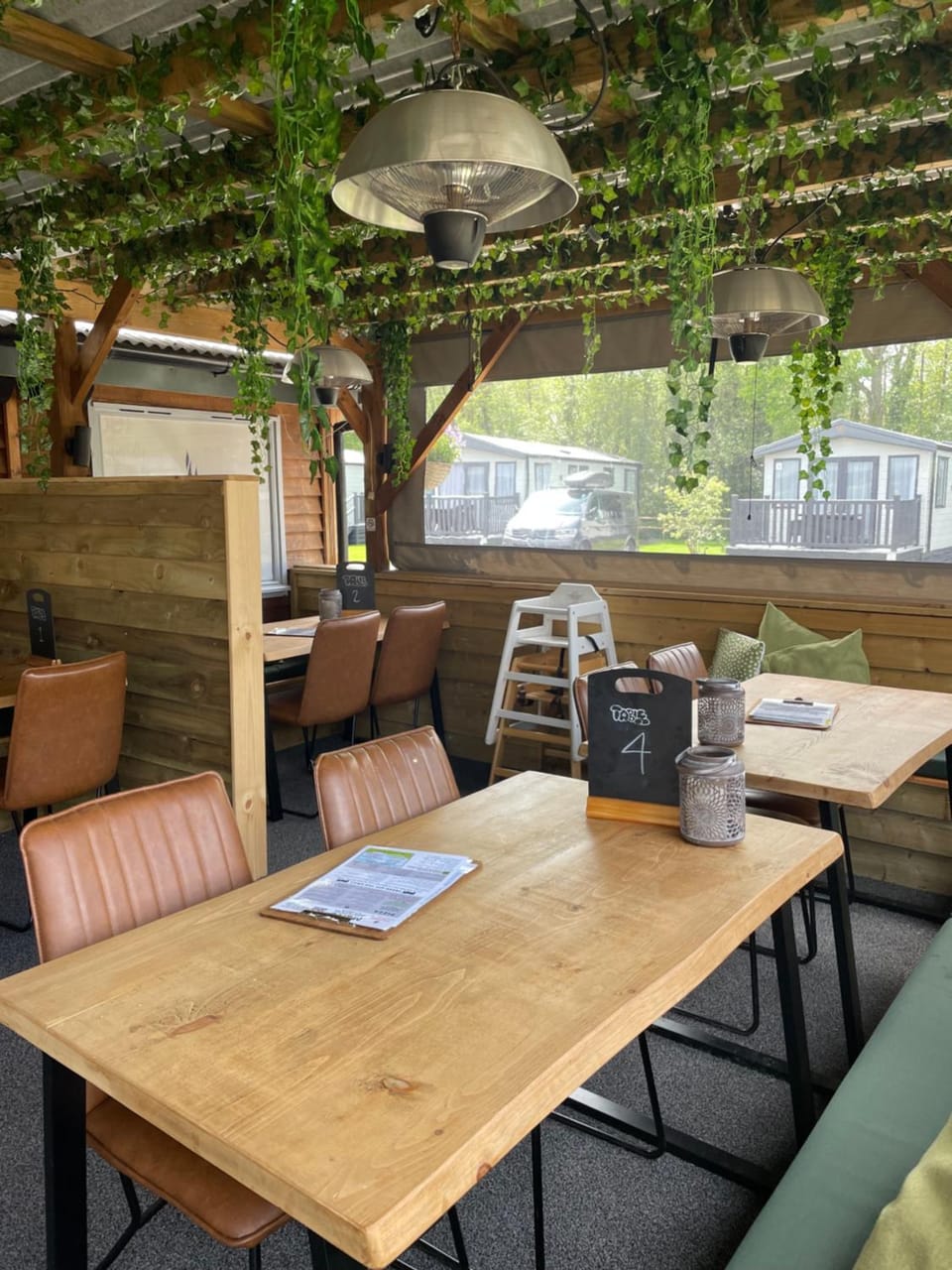 Restaurant/places to eat