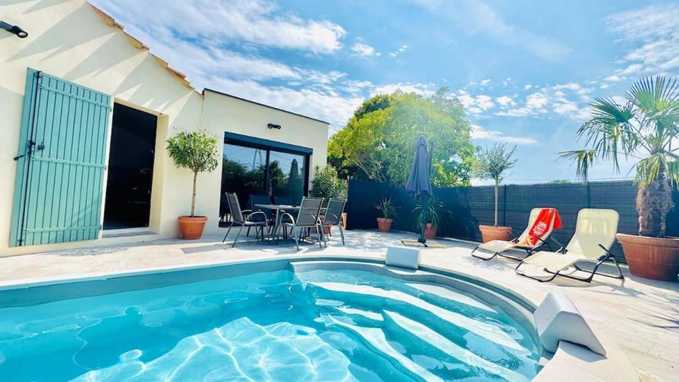 Le Clos Saint-Maximin - 2 villas, 2 piscines, 12 pers House in Provence-Alpes-Côte d'Azur