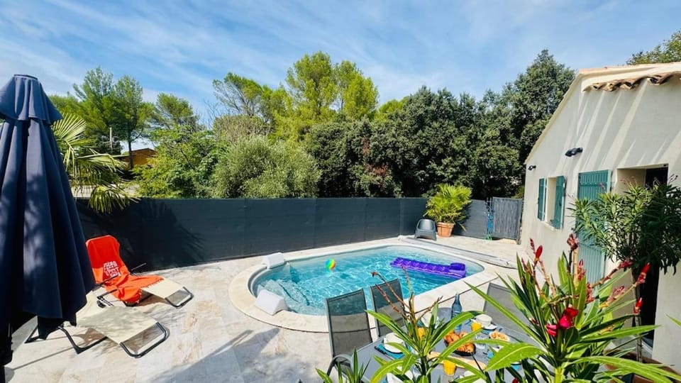Le Clos Saint-Maximin - 2 villas, 2 piscines, 12 pers House in Provence-Alpes-Côte d'Azur