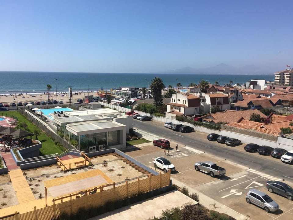 Balcony/Terrace, City view, Garden view, Pool view, Sea view, Street view
