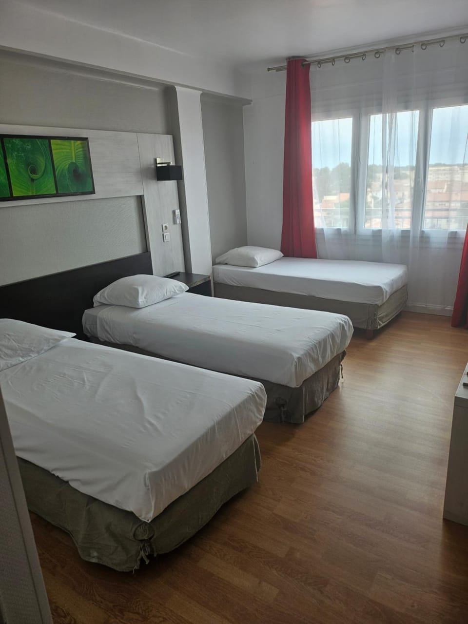 VICTORIA Hôtel Hotel in Perpignan