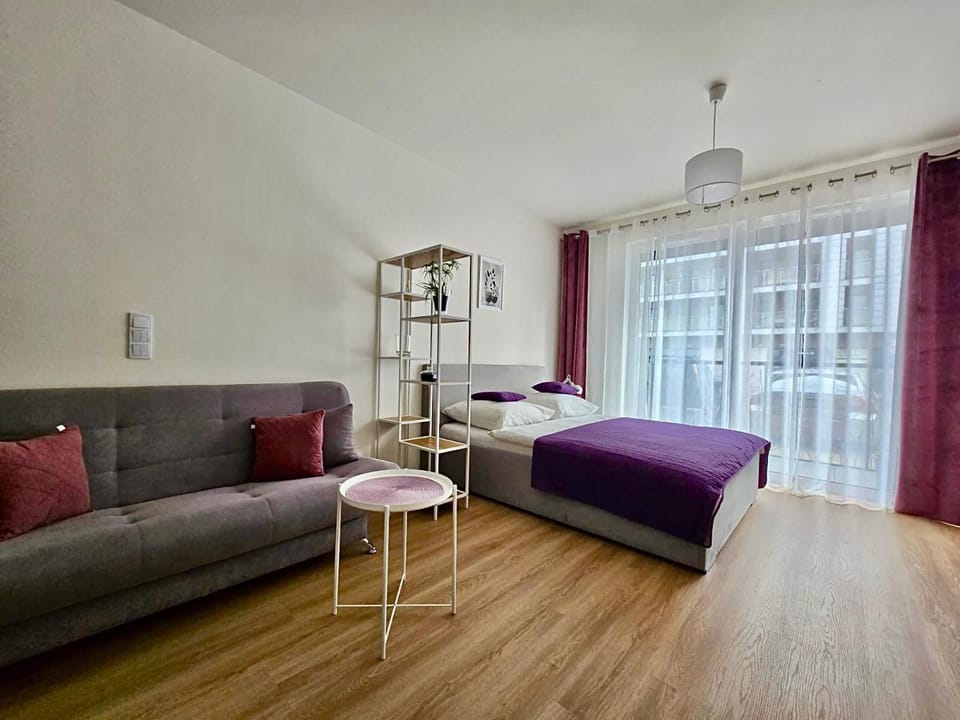 EASY RENT Apartments - Business Center 101, Free Parking, 24h Check-in Apartment in Masovian Voivodeship