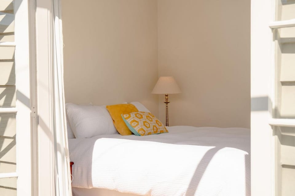 Taimana Beach Front, Surfdale House in Auckland Region