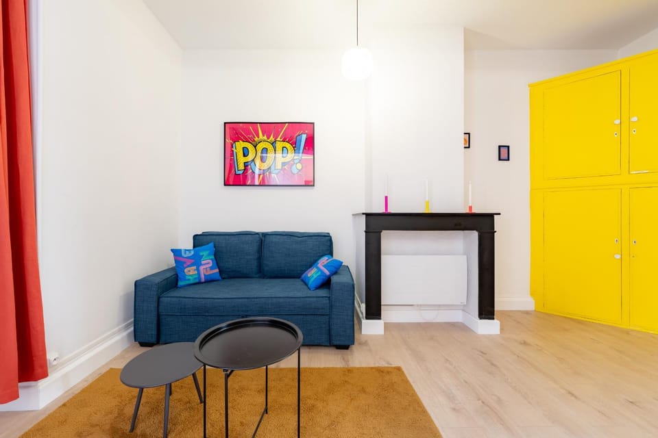 Communal lounge/ TV room, Living room, Seating area