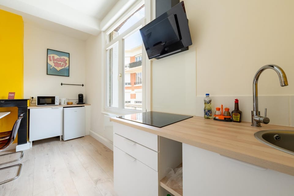 Kitchen or kitchenette, stove