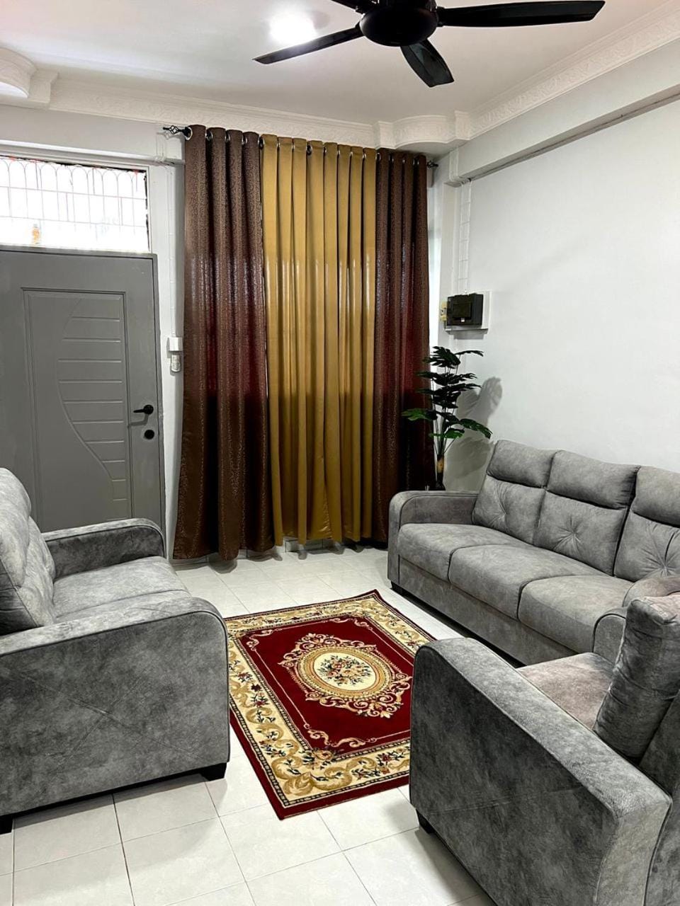 TV and multimedia, Living room, Seating area