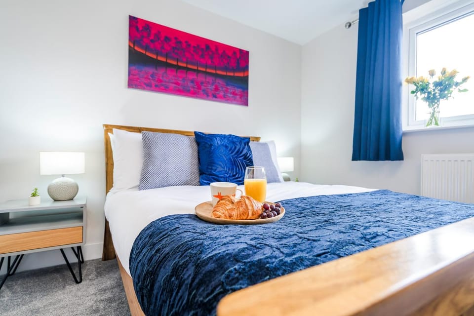 Bed, Bedroom, Breakfast