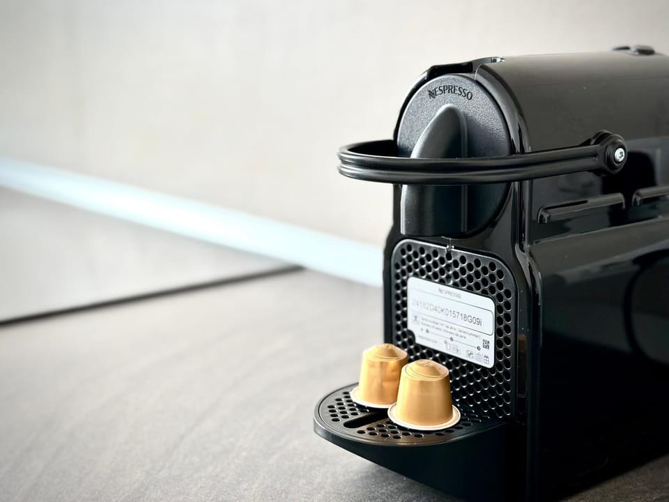Coffee/tea facilities, Food and drinks